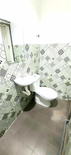 Bathroom 5, Bata Merah Boutique Hotel, Kuala Langat