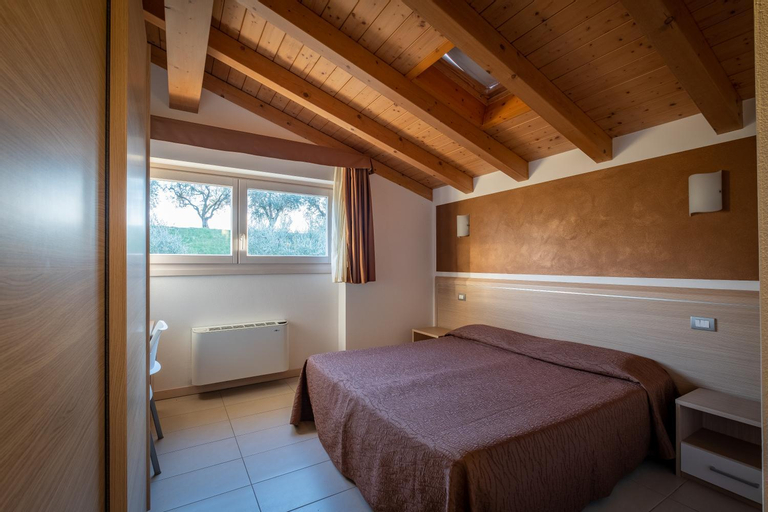 Others 2, Agriturismo Tre Colline, Verona