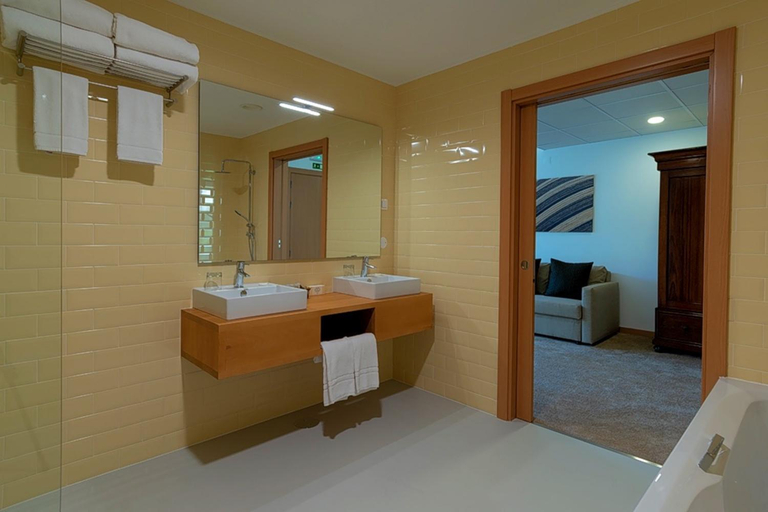 Bathroom 5, Hotel da Fábrica, Manteigas