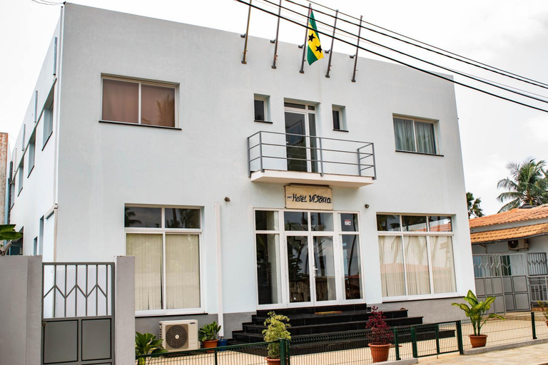 Others 5, Hotel Vitoria, Água Grande