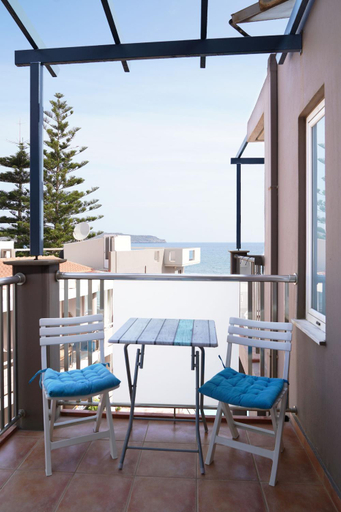 Others 3, Cozy Corner VS Beachfront, Crete