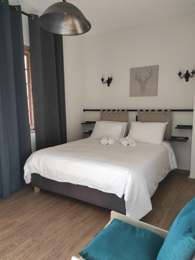 Others 5, 180 mountain lodge, Epirus