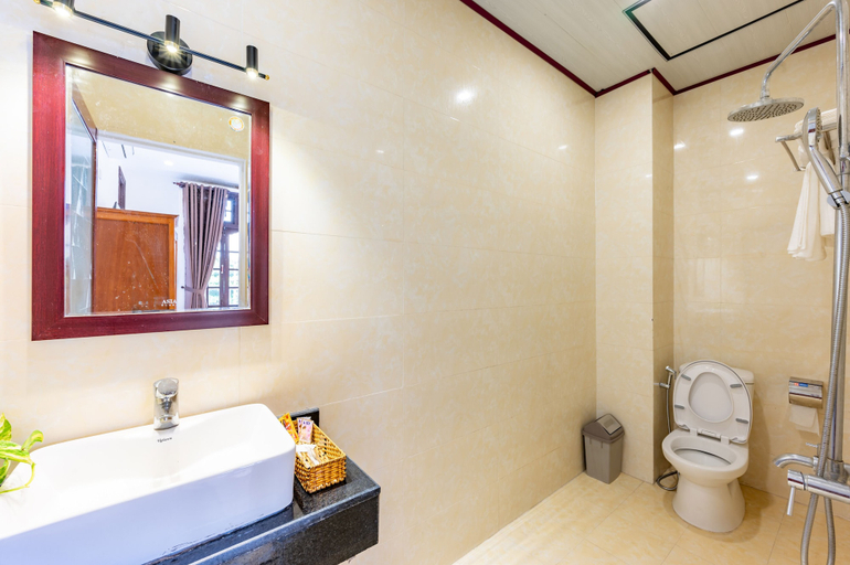 Bathroom 4, Golden Sun Hotel Hoi An, Da Nang