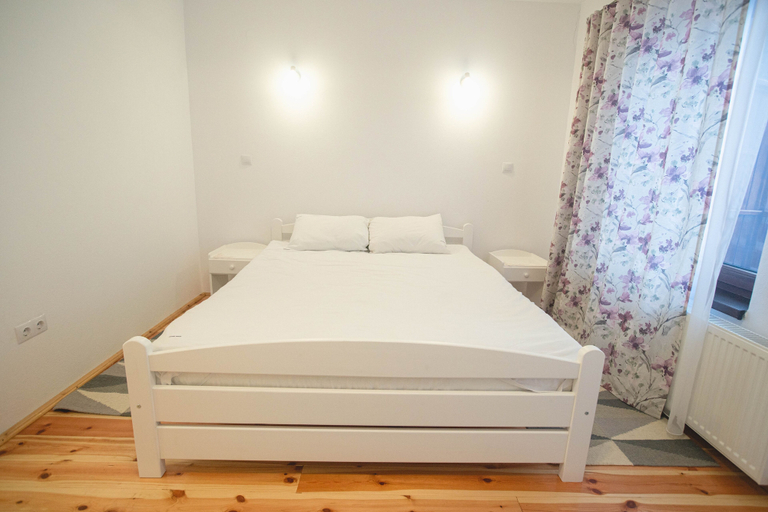 Bedroom 2, Pensiunea Livada Amely, Saliste