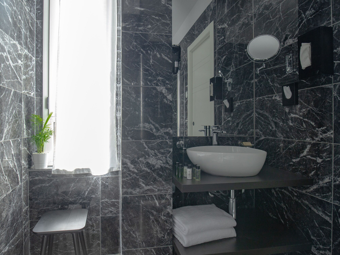 Bathroom 5, Aiello Hotels - Centrale, Milano