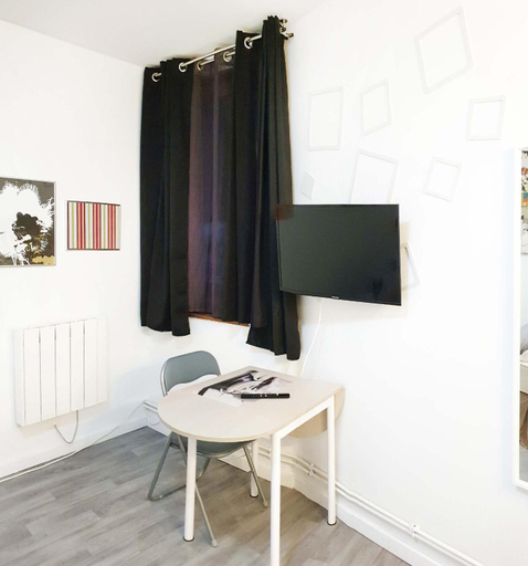 Others 5, Corporate Team Accommodation Sleeps 12 Shower4, Nord