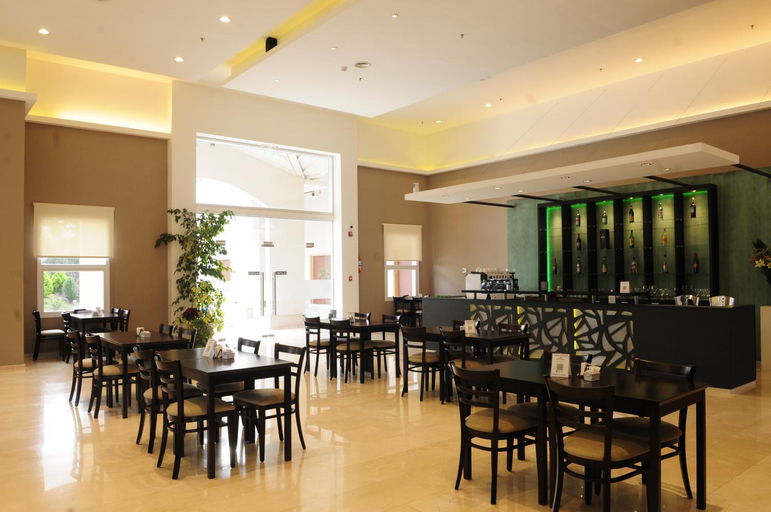 Food & Drinks 5, Howard Johnson by Wyndham La Plata, La Plata