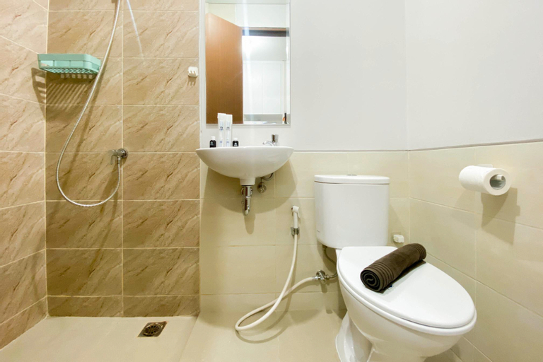 Bedroom 4, Minimalist Studio Apartment at Transpark Juanda Bekasi Timur By Travelio, Bekasi