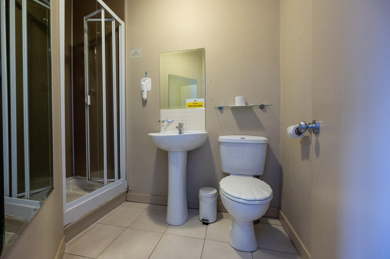Bathroom 3, The Titan, West Dunbartonshire