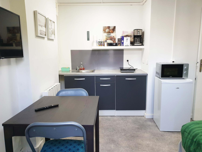 Others 3, Corporate Team Accommodation Sleeps 12 Shower4, Nord