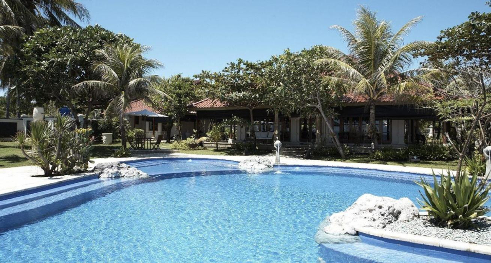 Others 2, Villa Stefan, Serang