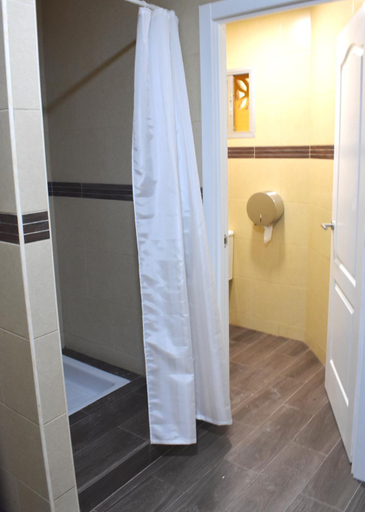 Bathroom 2, Club Playa Flores, Málaga