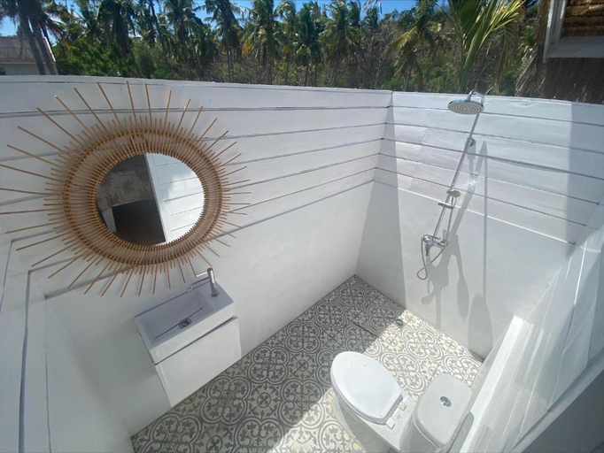 Bathroom 5, Love Coconut Bungalow, Lombok