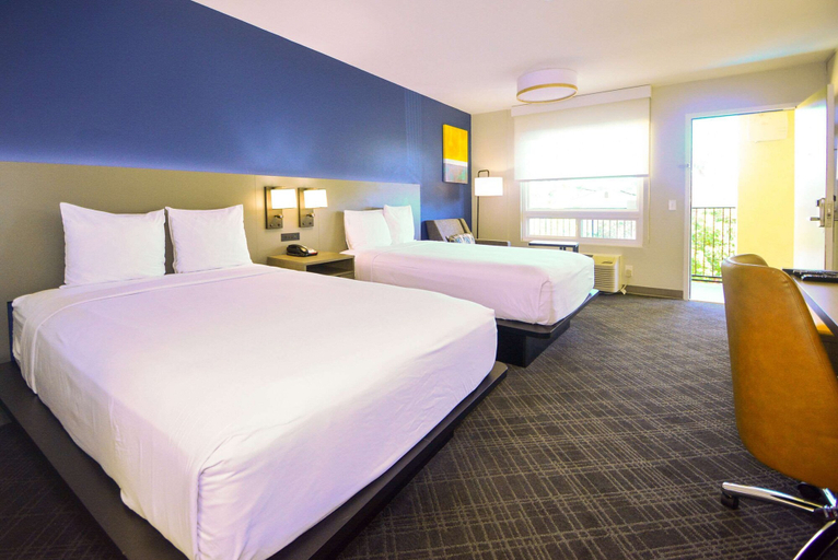 Bedroom 3, Comfort Inn Encinitas Near Legoland, San Diego