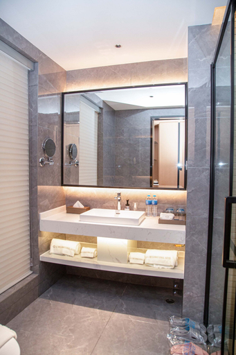Bathroom 3, LC International Hotel, Yangon