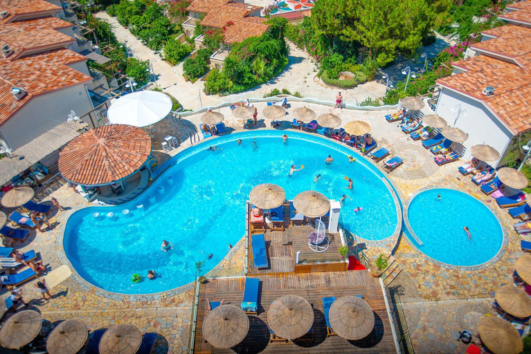 Sport & Beauty 2, Bougainville Bay Apartments, Sarandës
