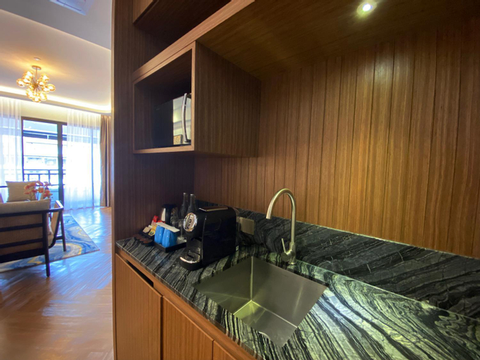Dining Room 7