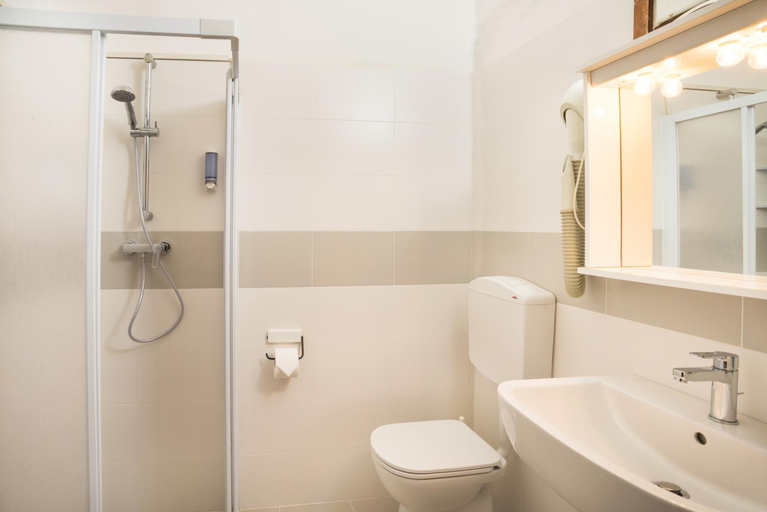 Bathroom 3, Hotel Antille e Azzorre, Venezia