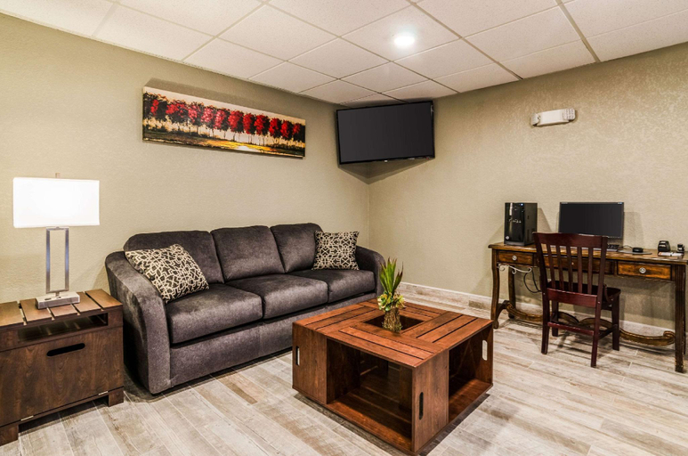 Public Area 2, Quality Inn & Suites Winfield, Cowley
