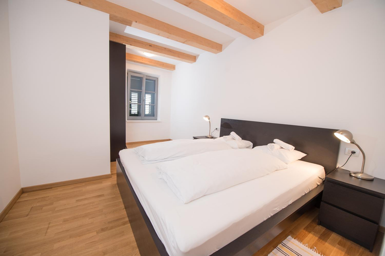Others 3, Vintler Apartments, Bolzano