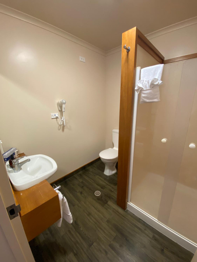 Bathroom 2, Lakes Lodge Okataina, Rotorua