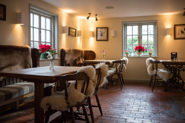 Food & Drinks, Watership Down Inn, Hampshire