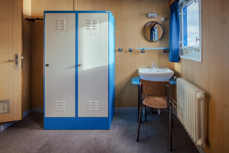 Bathroom 2, ARCONA - Ubernachten auf dem Wasser - direkt am Bontekai, Wilhelmshaven
