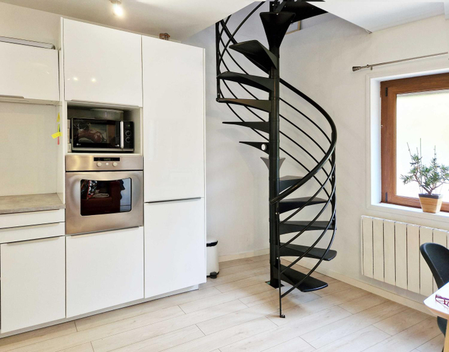 Others 4, Corporate Team Accommodation Sleeps 12 Shower4, Nord