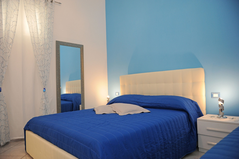 Bedroom 3, L'isola del postino rooms, Napoli