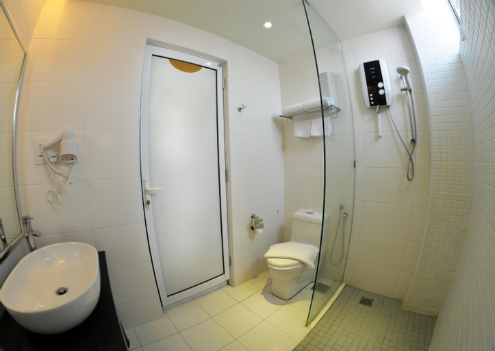 Bathroom 4