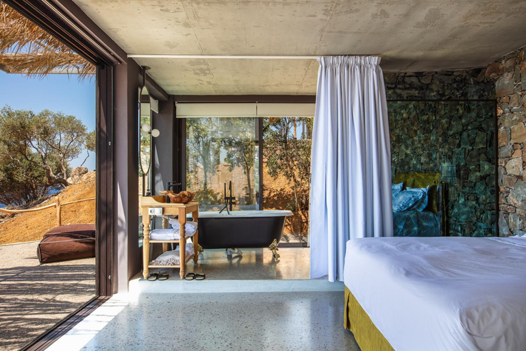 Others 2, Muar Suites, Crete
