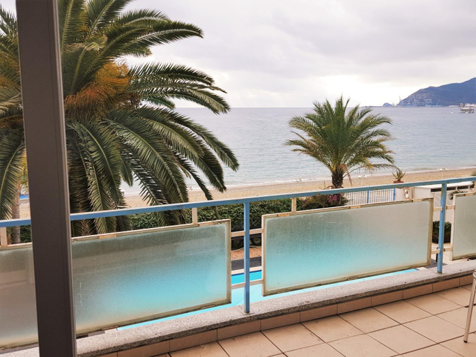 Others 4, Hotel Miramare, Savona