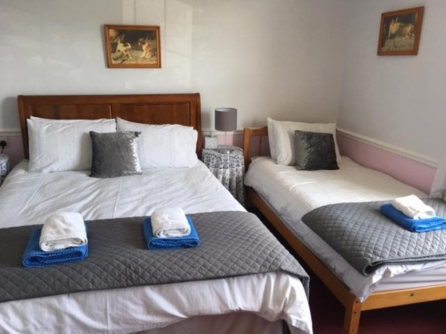 Bedroom 4, The Old Alma Inn Ltd, Kent