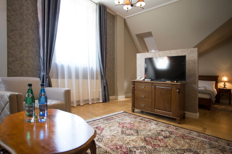 Others 4, Palac Polanka, Krosno City