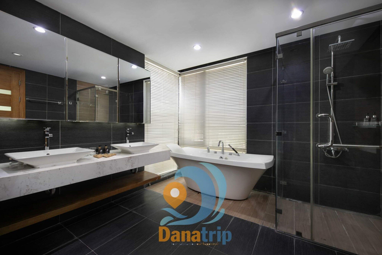 Bathroom 4, Danang Ocean Beach Villa, Da Nang