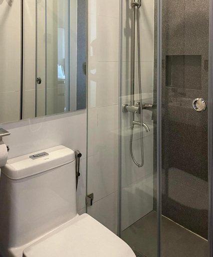 Bathroom 7