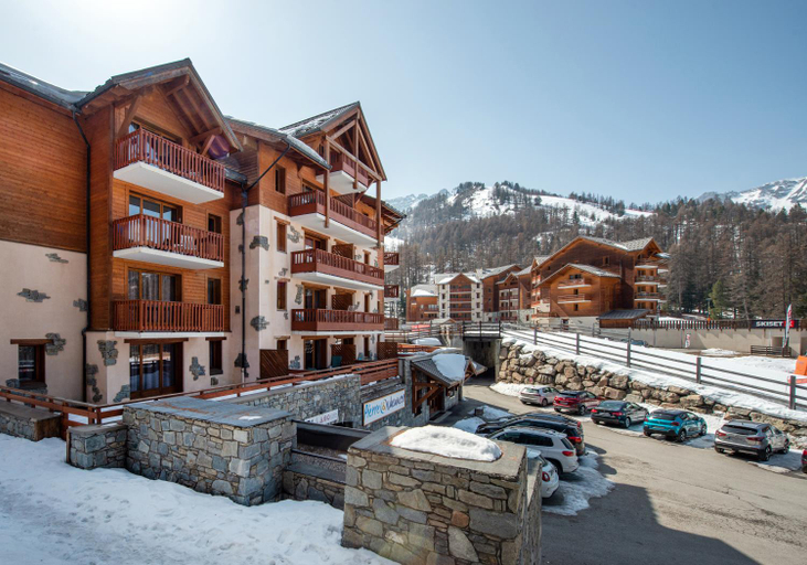 Exterior & Views 1, Residence Pierre Vacances LAlbane, Hautes-Alpes