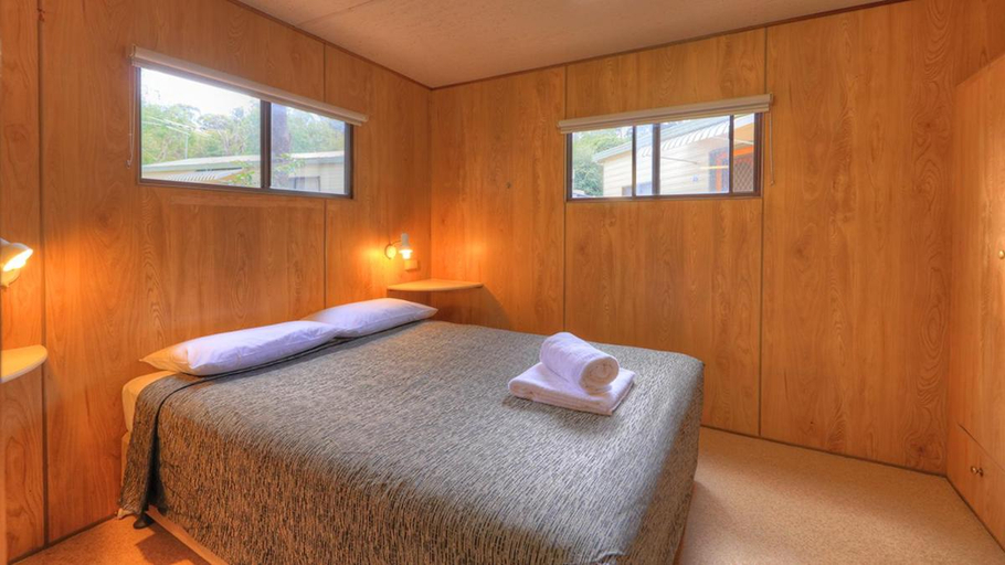 Bedroom, Crystal Brook Tourist Park Hotel, Manningham - East