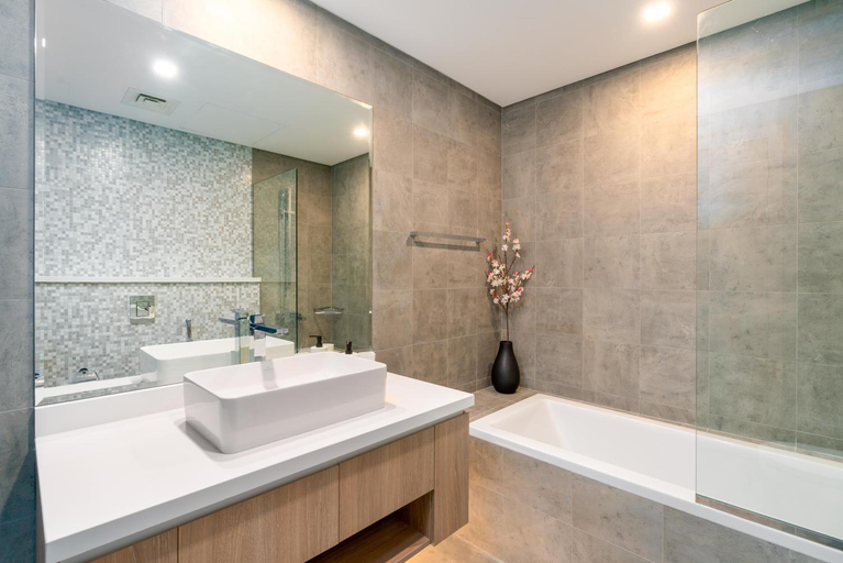 Bathroom 3, Vacay Lettings - Waterfront Luxury home with full Marina view, Dubai