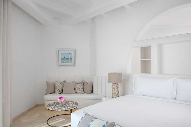 Bedroom 3, Anantara Retreat Santorini Abu Dhabi - Adults Only