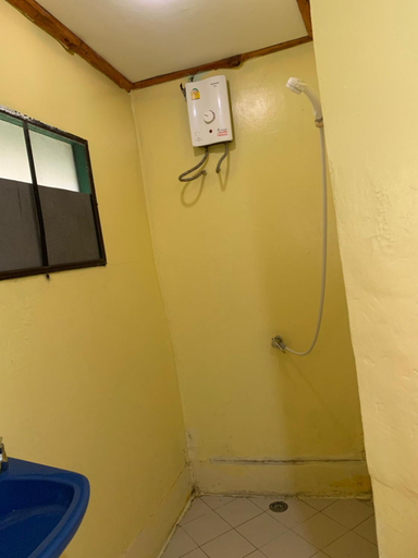 Bathroom 3, Sam's House Guesthouse, Muang Kanchanaburi