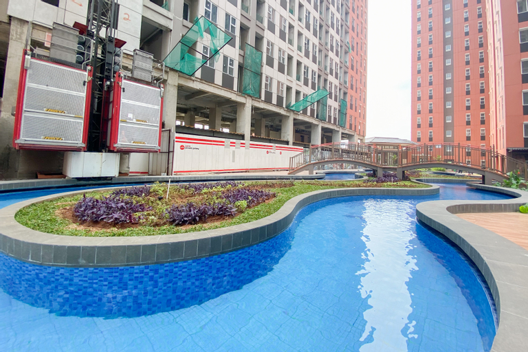Sport & Beauty, Minimalist Studio Apartment at Transpark Juanda Bekasi Timur By Travelio, Bekasi