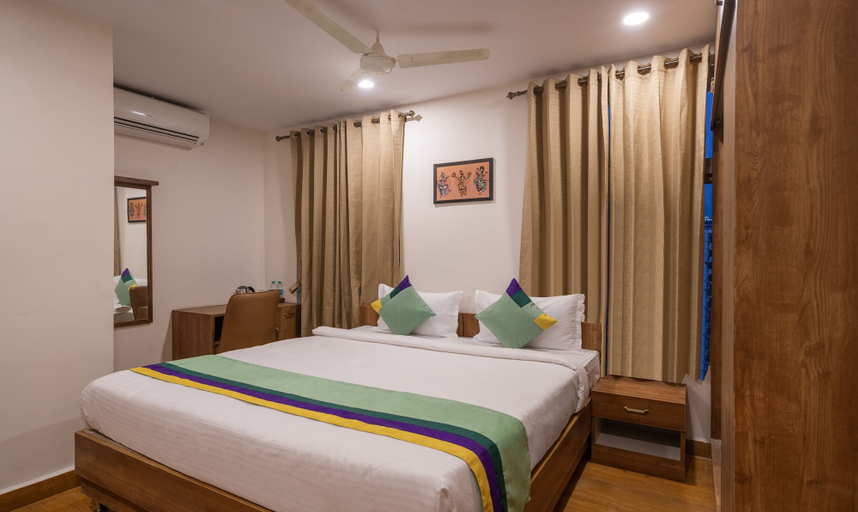 Bedroom 1, Treebo Purva Crest, Gachibowli DLF, Hyderabad