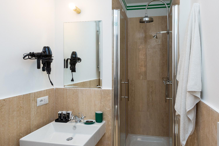 Bathroom 4, Suite della Pigna, Rome