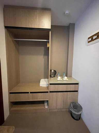 Bathroom 9