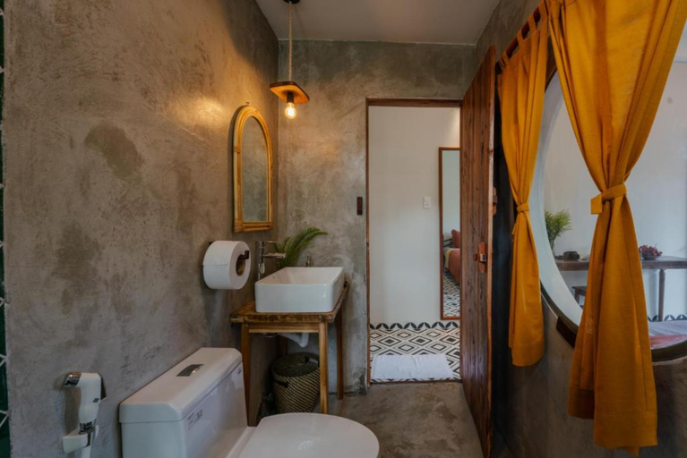 Bathroom 3, An Bang Corner House, Da Nang