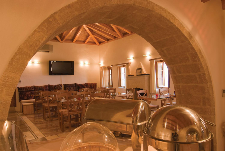 Food & Drinks 5, Bastione Malvasia, Peloponnese