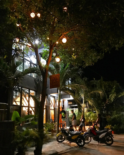 Public Area 2, Dayon Hostel, Coron