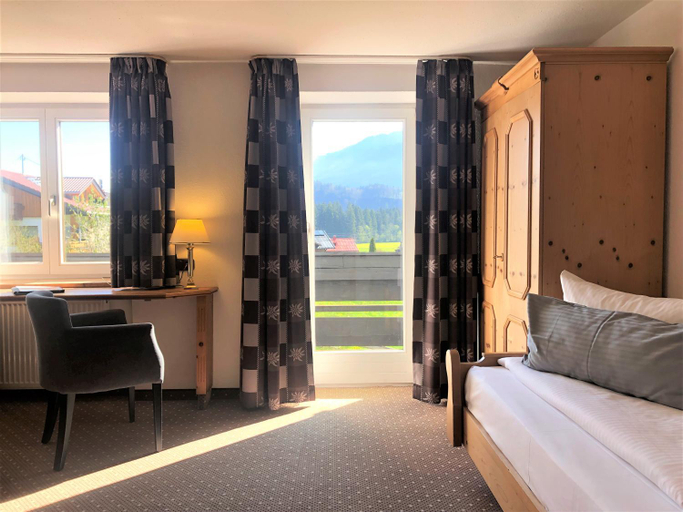 Bedroom, Sonnenbichl Hotel am Rotfischbach, Oberallgäu