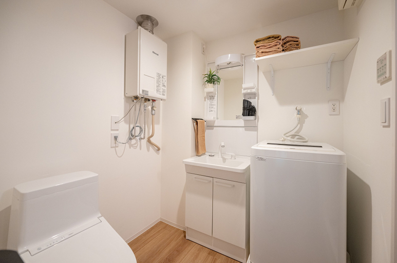 Bathroom 4, RepureOmori, Ōta